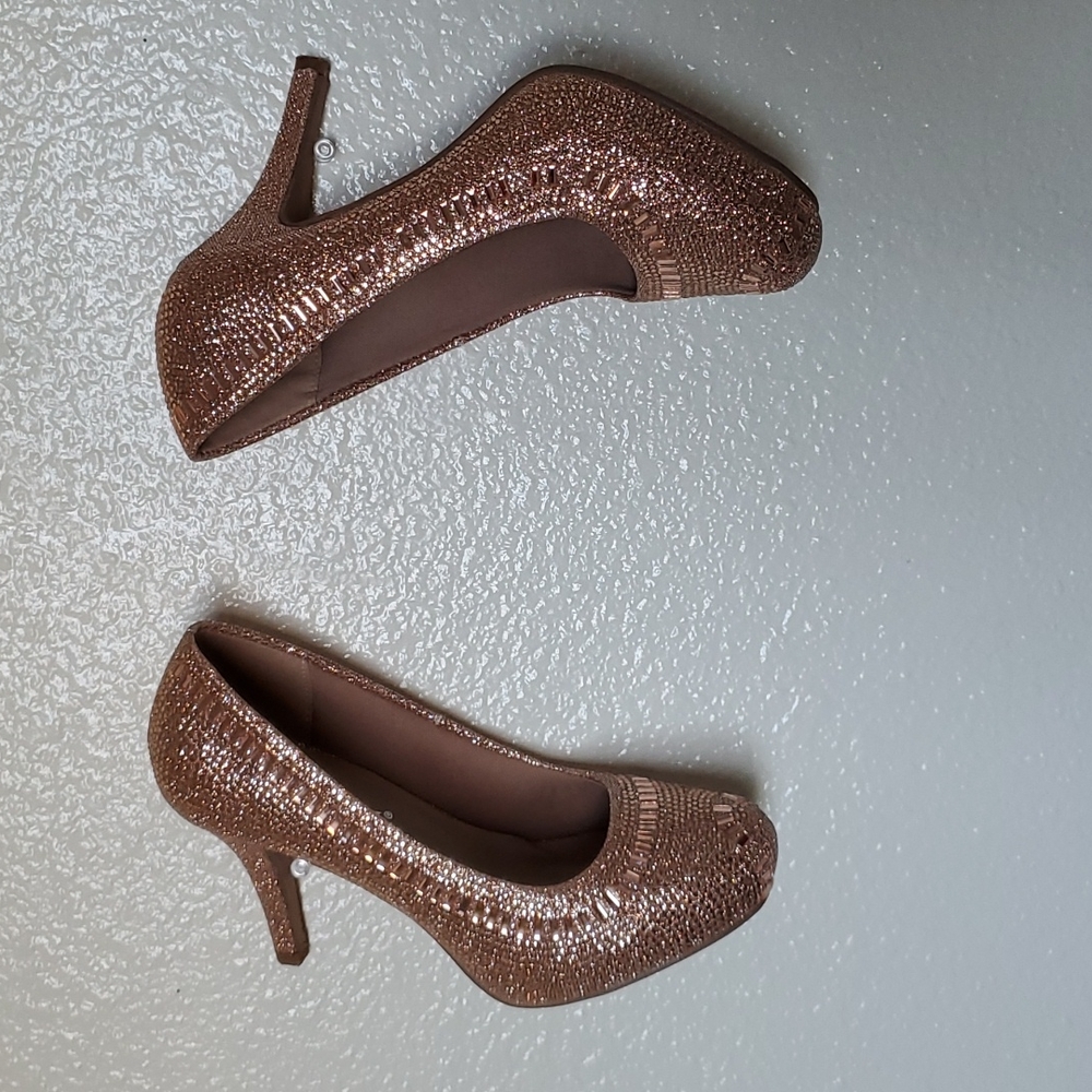 Delicacy Rose Gold Sparkling Heels Size 5.5